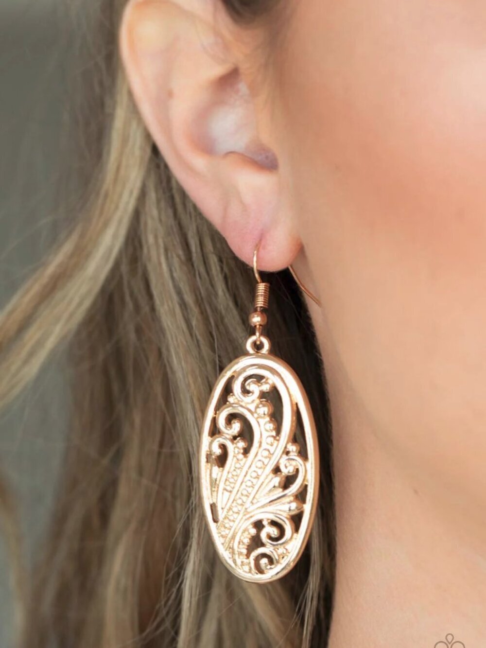 Paparazzi Jewelry Accessories - High Tide Terrace - Gold Earrings - Vintage